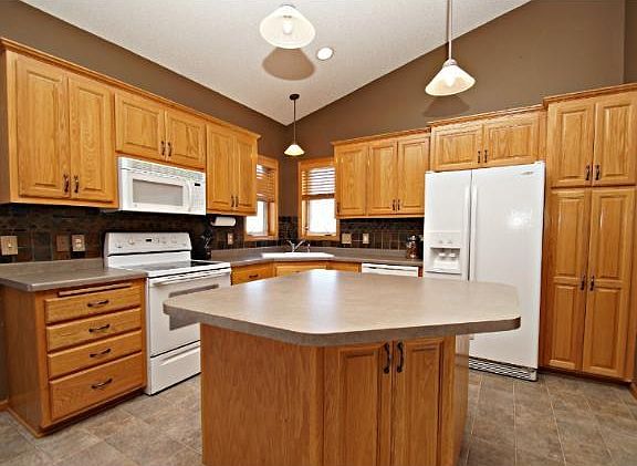 5th image of 4139 Dakota Dr