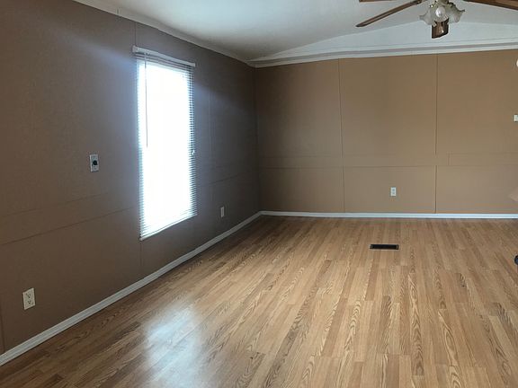 2nd image of 1201 Gibson Cir