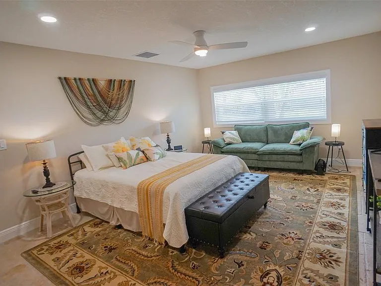 929 Lantana Ave — Photo 17