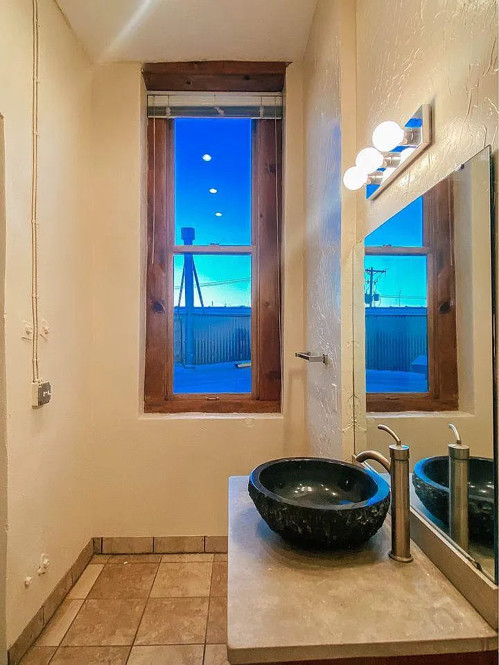 1 bed, 700 sqft, $925 — Photo 4