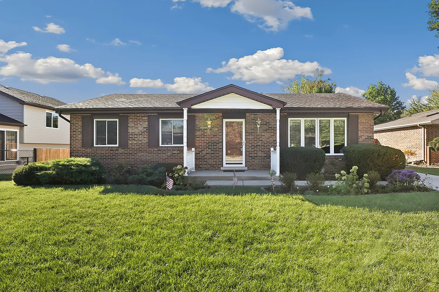 6413 180th Pl photo 1