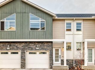 536 E Redstone Vw NE, Calgary, AB T3N0M9