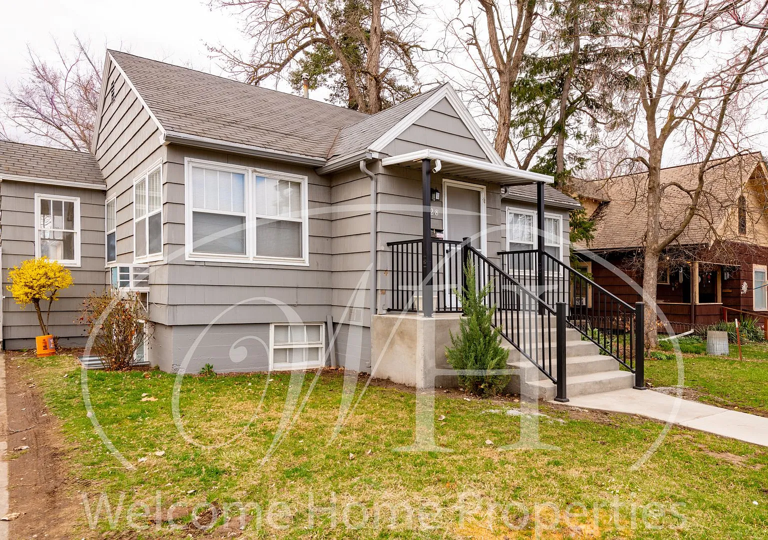 228 SE 6th — Photo 3