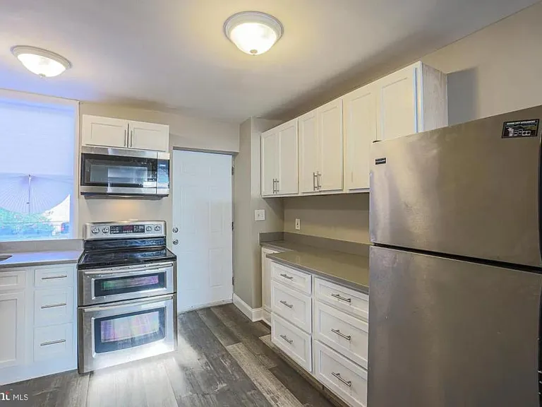 10 S Carey St — Photo 15