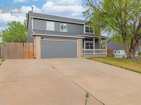 3rd image of 914 Daffodil St