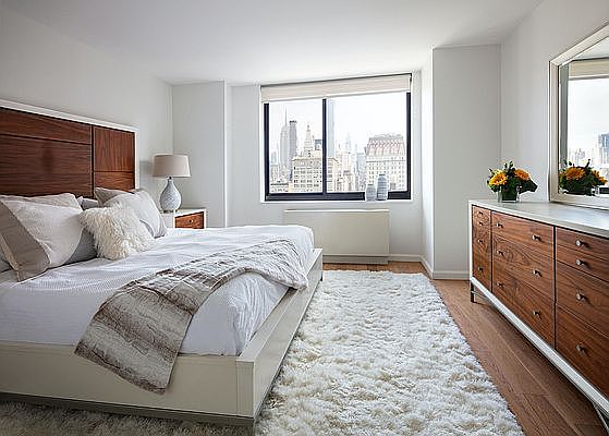 3rd image of 1 Union Sq S APT 19O