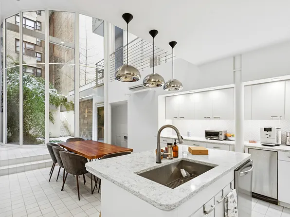 22 East 81st Street image 1 of 11