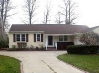 5542 Meadow Wood Blvd, Lyndhurst, OH