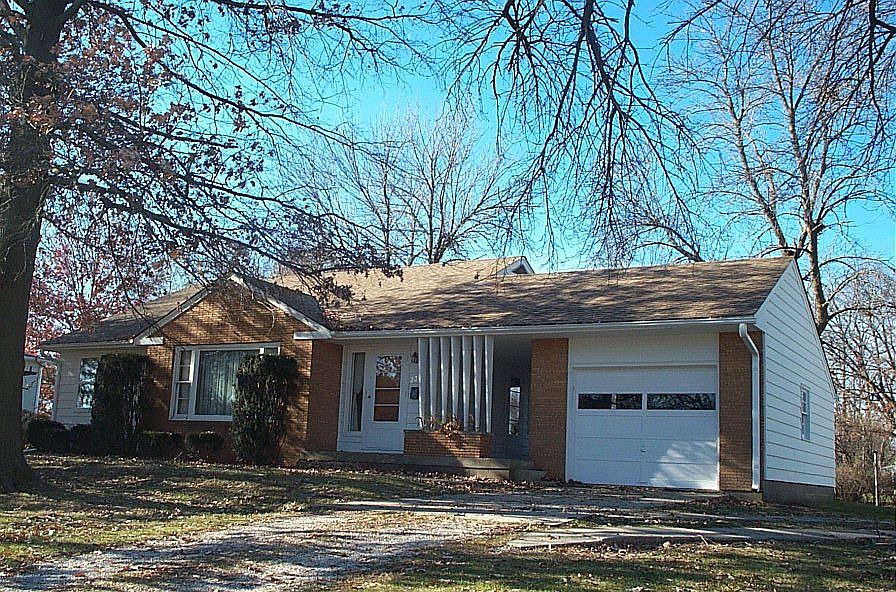 231 Edwards St., Kewanee