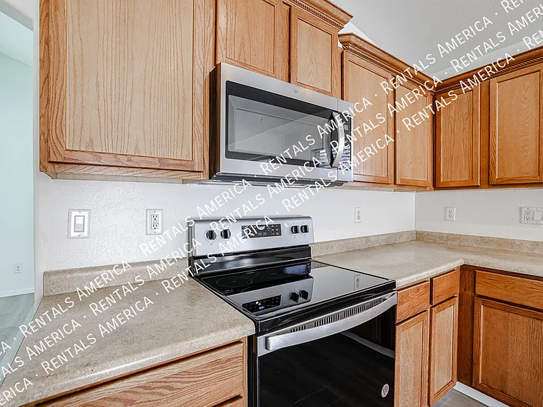 22216 W Hadley St — Photo 9