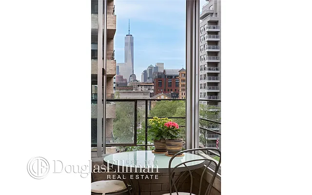 Sold by Douglas Elliman | media 18