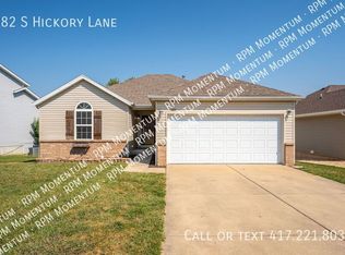 882 S Hickory Ln, Nixa, MO 65714