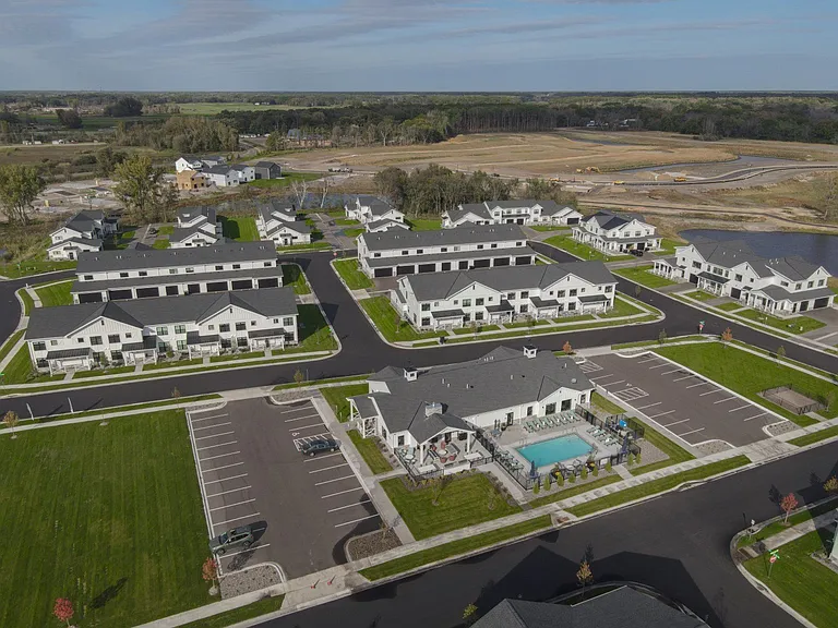 Sandhill Parkway Townhomes — Photo 99