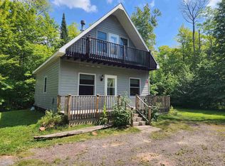 18418 Lakeshore Dr, Ontonagon, MI 49953