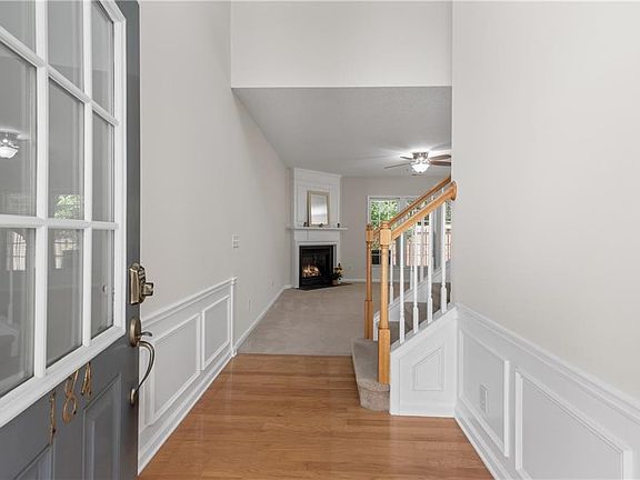 3rd image of 184 Regent Pl