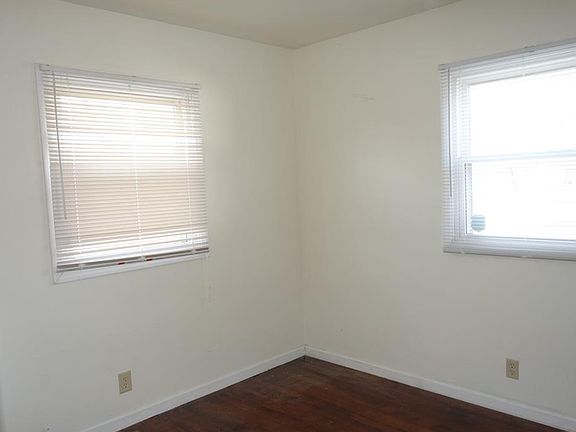 2nd image of 2047 W Coil St