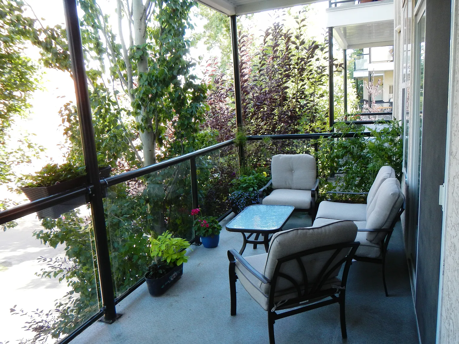 2 bed, 931 sqft, $1,850 — Photo 1