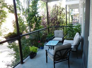 9828 112th St NW, Edmonton, AB T5K 1L4