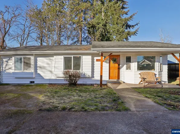 219 Brown St, Silverton, OR 97381