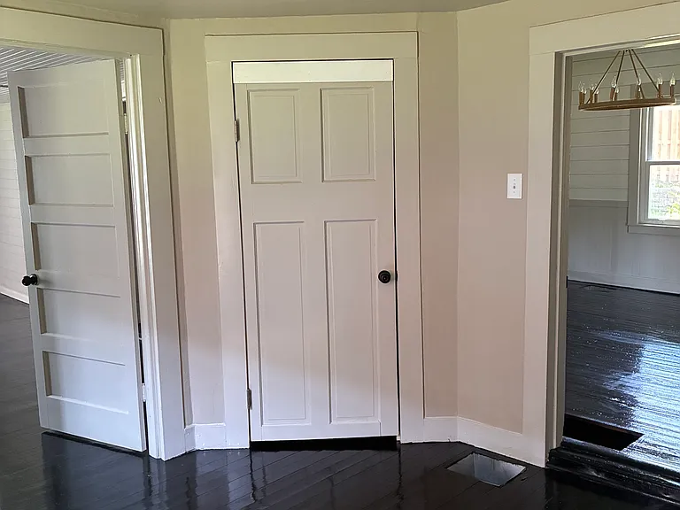122 S Main St — Photo 14