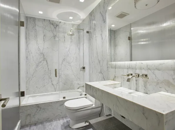 525 East 80th Street image 9 of 12