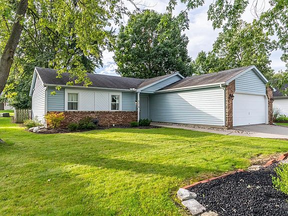 2nd image of 6216 Belle Isle Ln