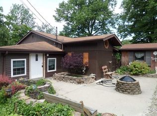 45 Cowells Beach Rd, Erie, PA 16511