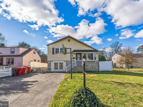 540 Lemon St, Warminster, PA 18974