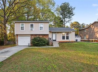 3049 Meadow Wood Ct, Lawrenceville, GA 30044