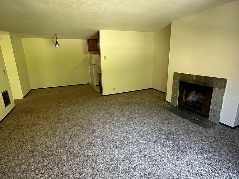 125 Gardenside Dr — Photo 5