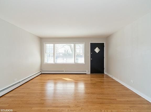 Living Room - Unstaged