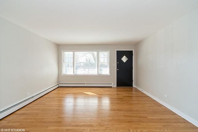 Living Room - Unstaged