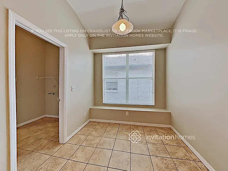 1108 Barclay Wood Dr — Photo 4