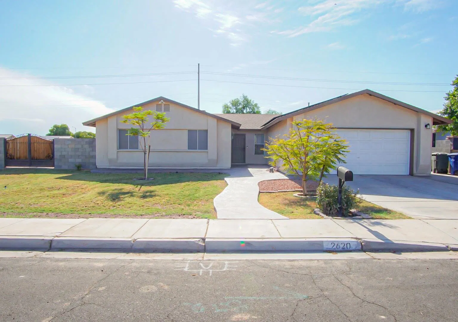 4 bed, 2.0 bath, 1933 sqft, $1,980 — Photo 1