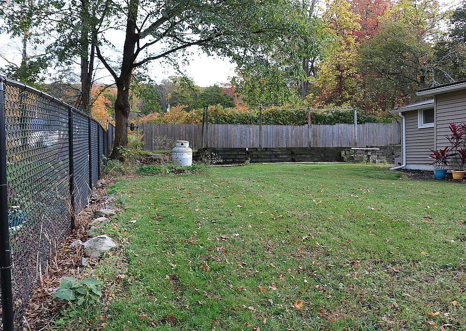 Side yard 