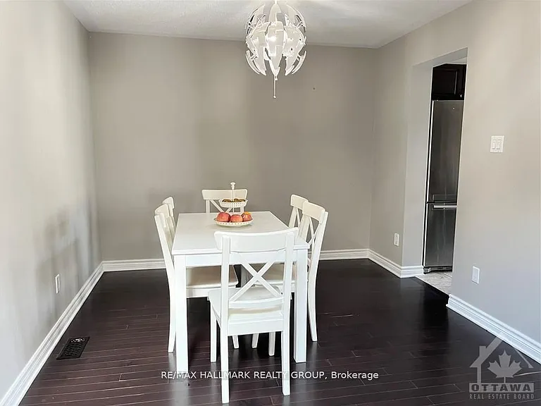 110 Garrity Cres — Photo 7