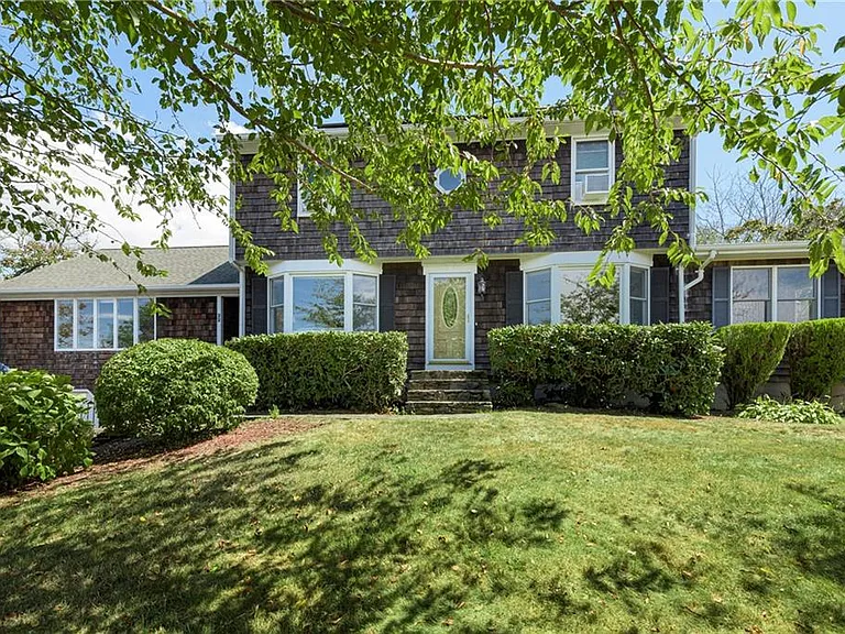 22 J H Dwyer Dr — Photo 1