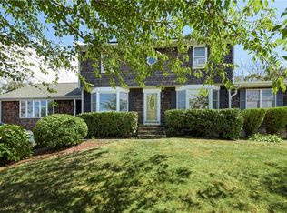 22 J H Dwyer Dr, Middletown, RI 02842