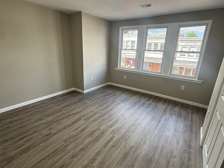6018 Ross St — Photo 6