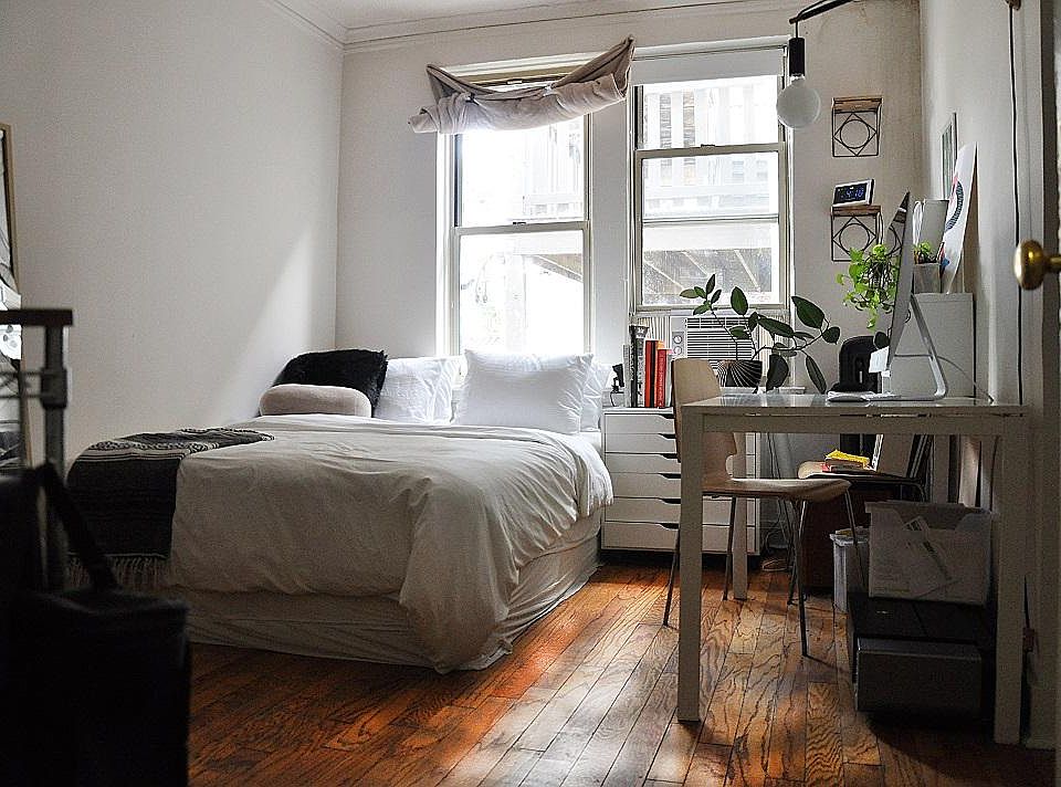 1st image of 640 W Briar Pl APT 105