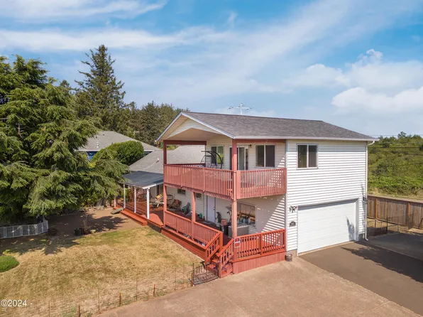 2055 NW 50th St, Lincoln City, OR 97367