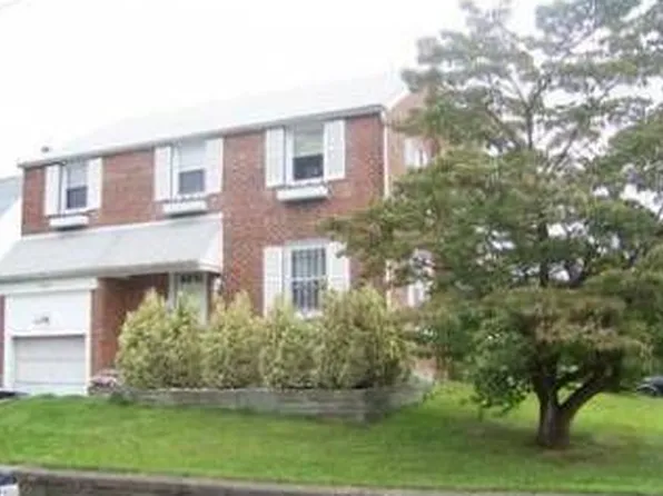 5601 Houghton St, Philadelphia, PA 19128