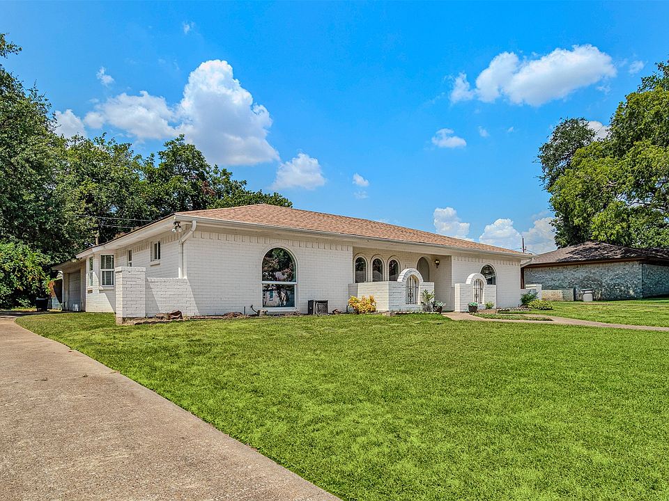 1st image of 3605 Spring Valley Dr