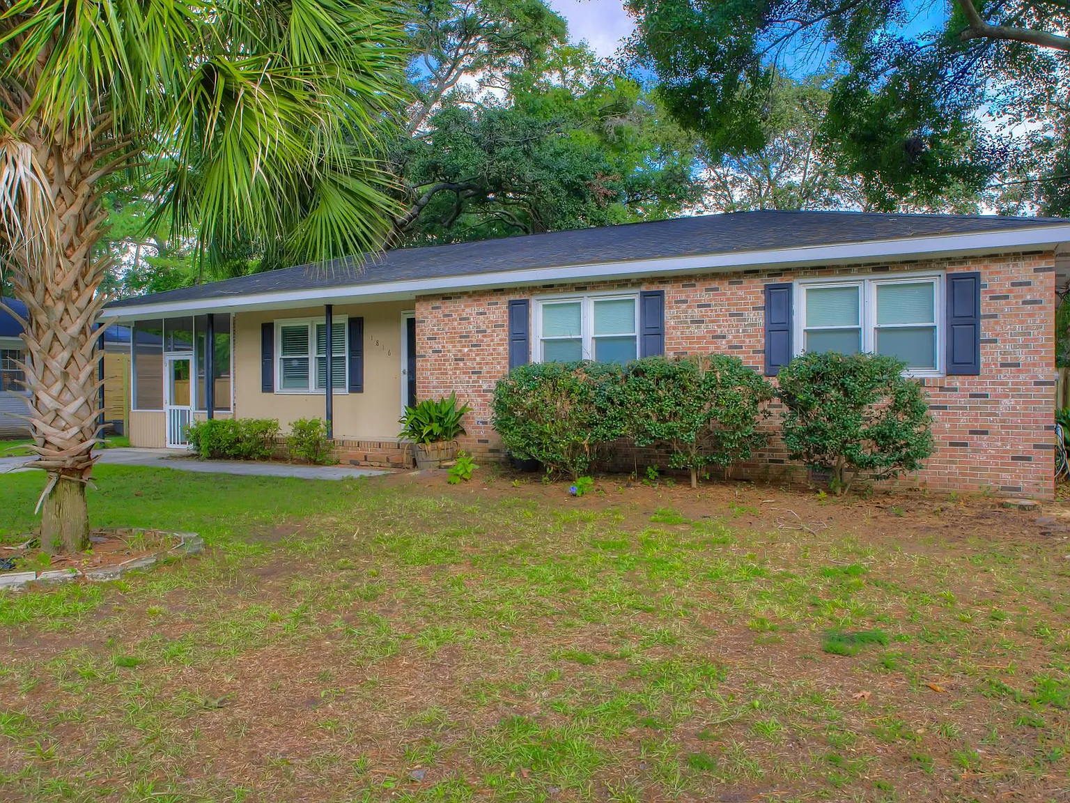 3 bed, 1.5 bath, 1325 sqft, $3,600 — Photo 2