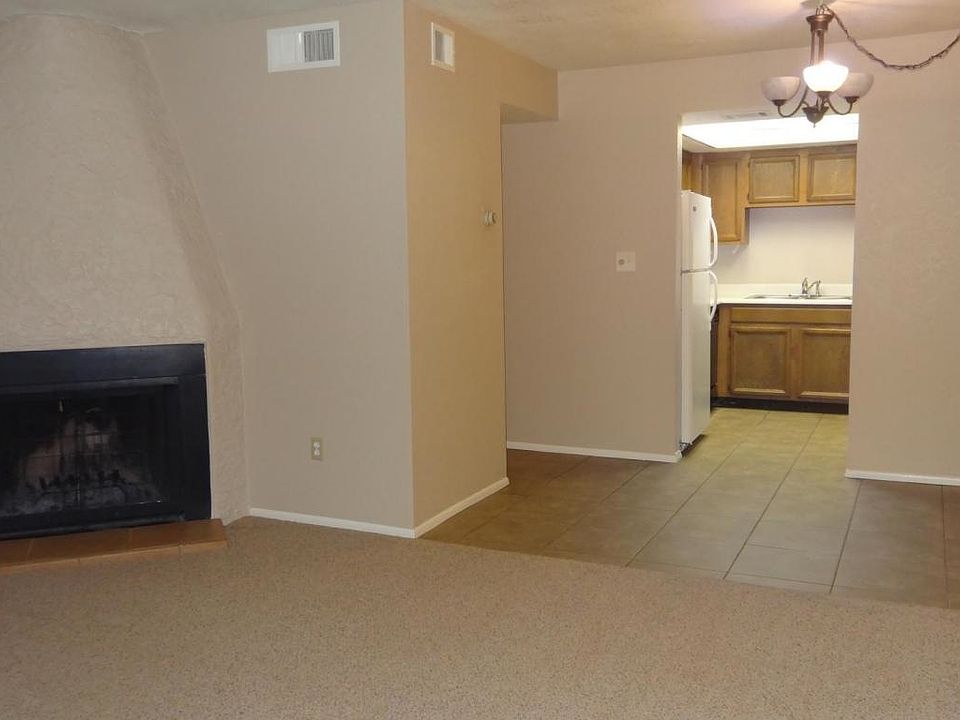 1st image of 3002 N 70th St Unit 122