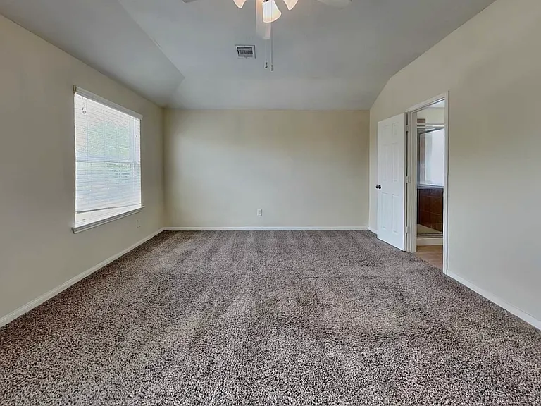 1026 Doubletree Glen Dr — Photo 6