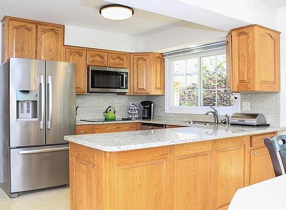 3rd image of 15104 Isleview Dr