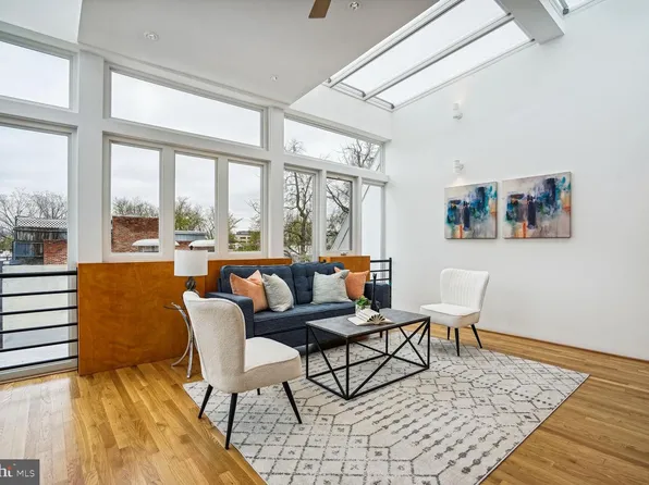 1823 1/2 16th St NW, Washington, DC 20009