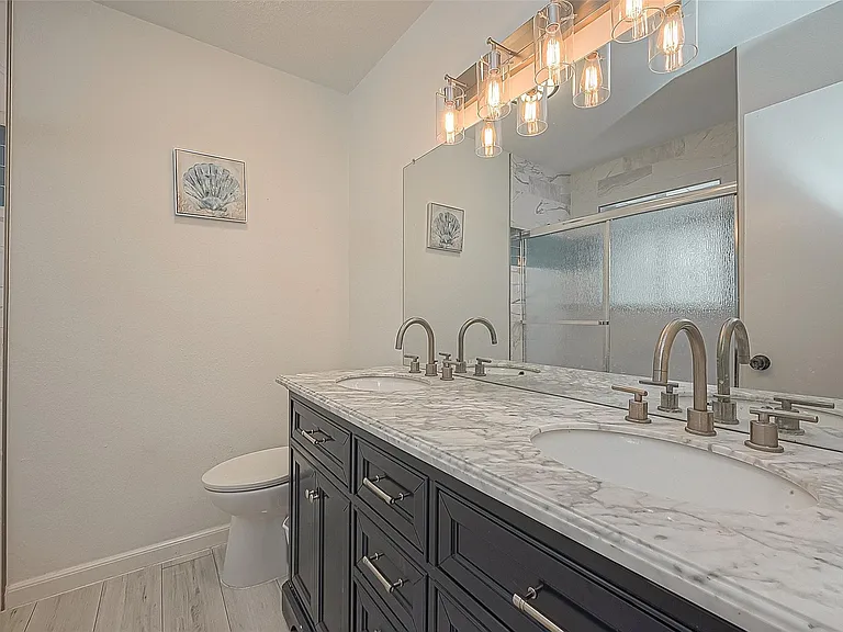 2201 Fountain View Dr #9 — Photo 29