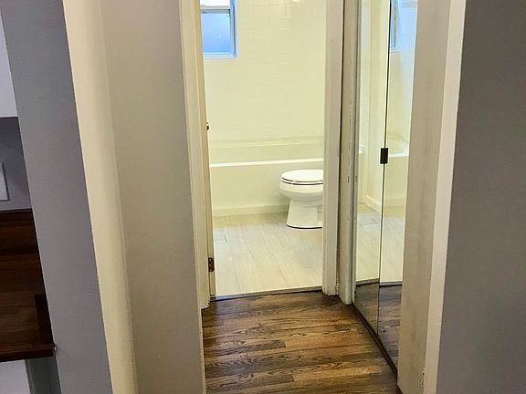 4th image of 2116-2118 Kemper Ln #6